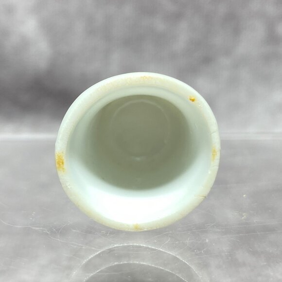 Vintage Porcelain Thimble With Hand-Painted Fruit Design & Gold Trim - Picture 6 of 7